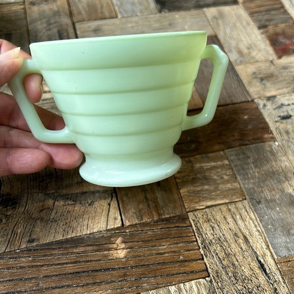 Hazel-Atlas Moderntone Platonite Pastel Green Footed Open Sugar Bowl - Picture 1 of 7